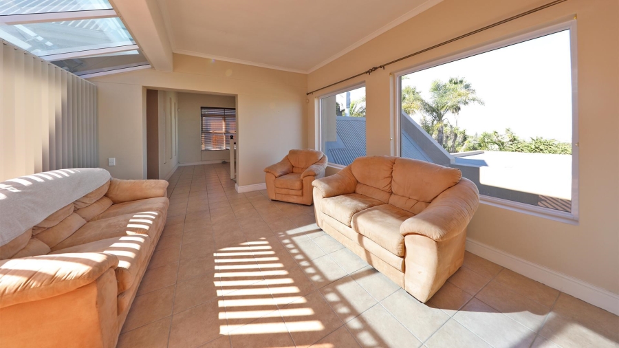 4 Bedroom Property for Sale in Plattekloof Western Cape